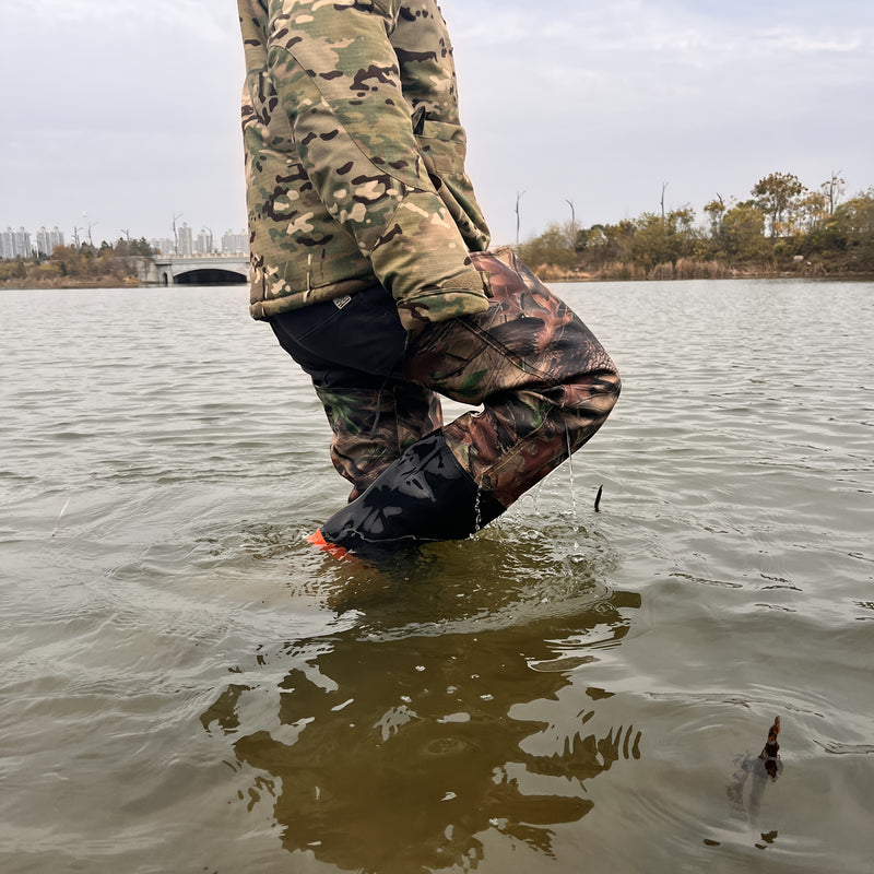 1 Pair of Camouflage Pattern Waterproof PVC Coated Wading Pants with Sturdy Buckskin Ankle Boots - Ideal for Fishing & Agriculture, Durable Outdoor Gear, Fishing Accessory